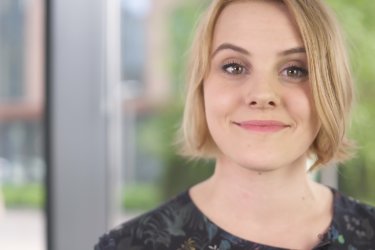 Watch our video guide and boost your sales with product demo webinars