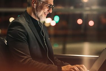 Using Webinars to Attract Cryptocurrency Investors