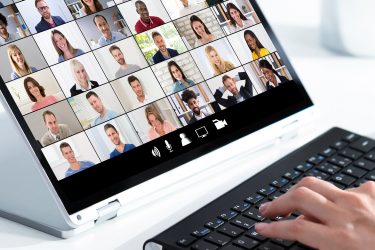 Przejście organizacji na tryb zdalny – Jak prowadzić efektywną rekrutację i proces onboardingu online?