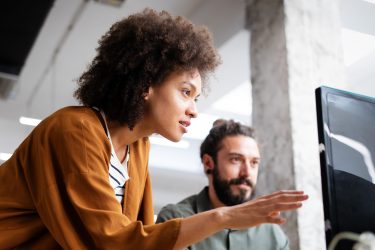 Kostenlose Videokonferenzen? Wie viel kostet die Organisation eines Webinars und eine virtuelle Meeting-Plattform?