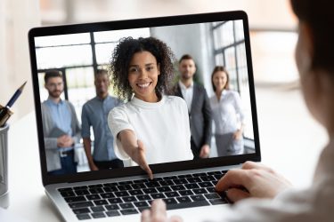 Szkolenia i Onboarding Online – Jak Prowadzić Efektywne i Profesjonalne Szkolenia Online