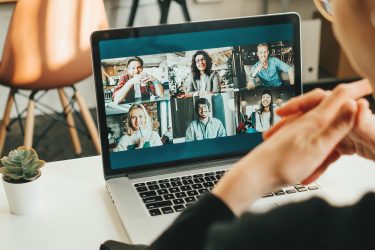 Platforma do edukacji zdalnej to nie tylko narzędzie do prowadzenia kursów i zajęć online: relacja z webinaru