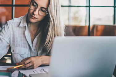Wie kann ich meinen Umsatz aus dem Online-Geschäft durch Webinare erhöhen?