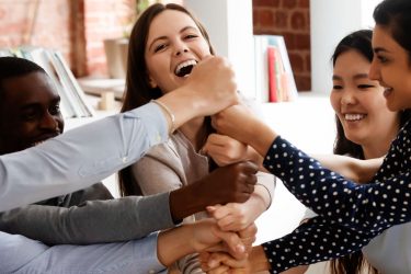 Cómo fomentar la motivación de los estudiantes durante los webinarios