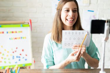 Is It Possible to Make a Living from Teaching from Home? The Complete Answer