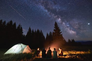 Lighting a virtual campfire. Storytelling in the online events