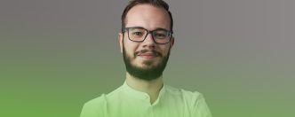 Wizerunek prowadzącego webinar - Pawła Łaniewskiego.