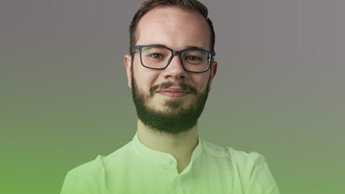 Wizerunek prowadzącego webinar - Pawła Łaniewskiego.