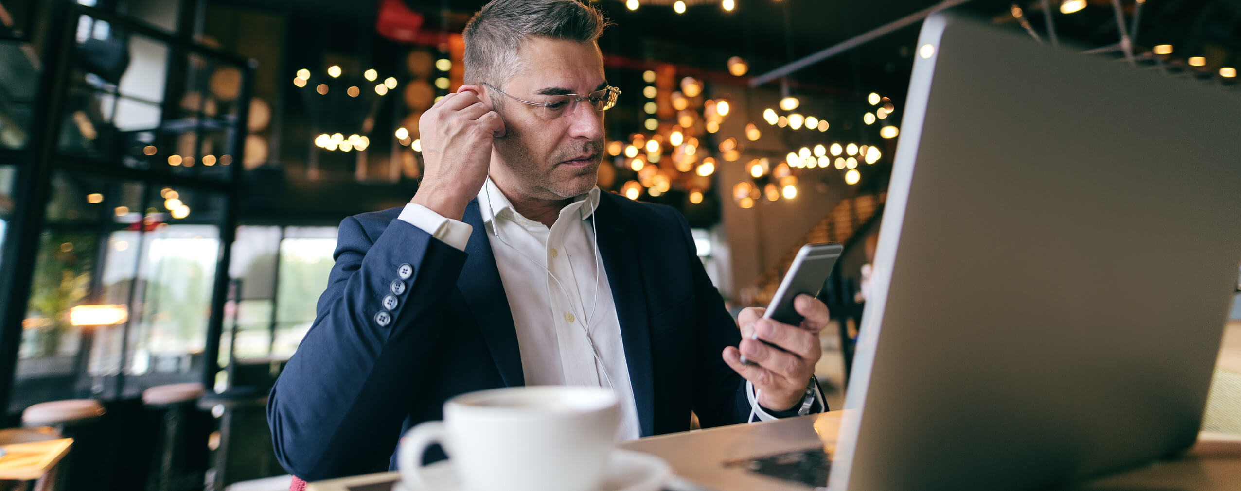 How to Use Webinars for Teaching Aggresive Investment